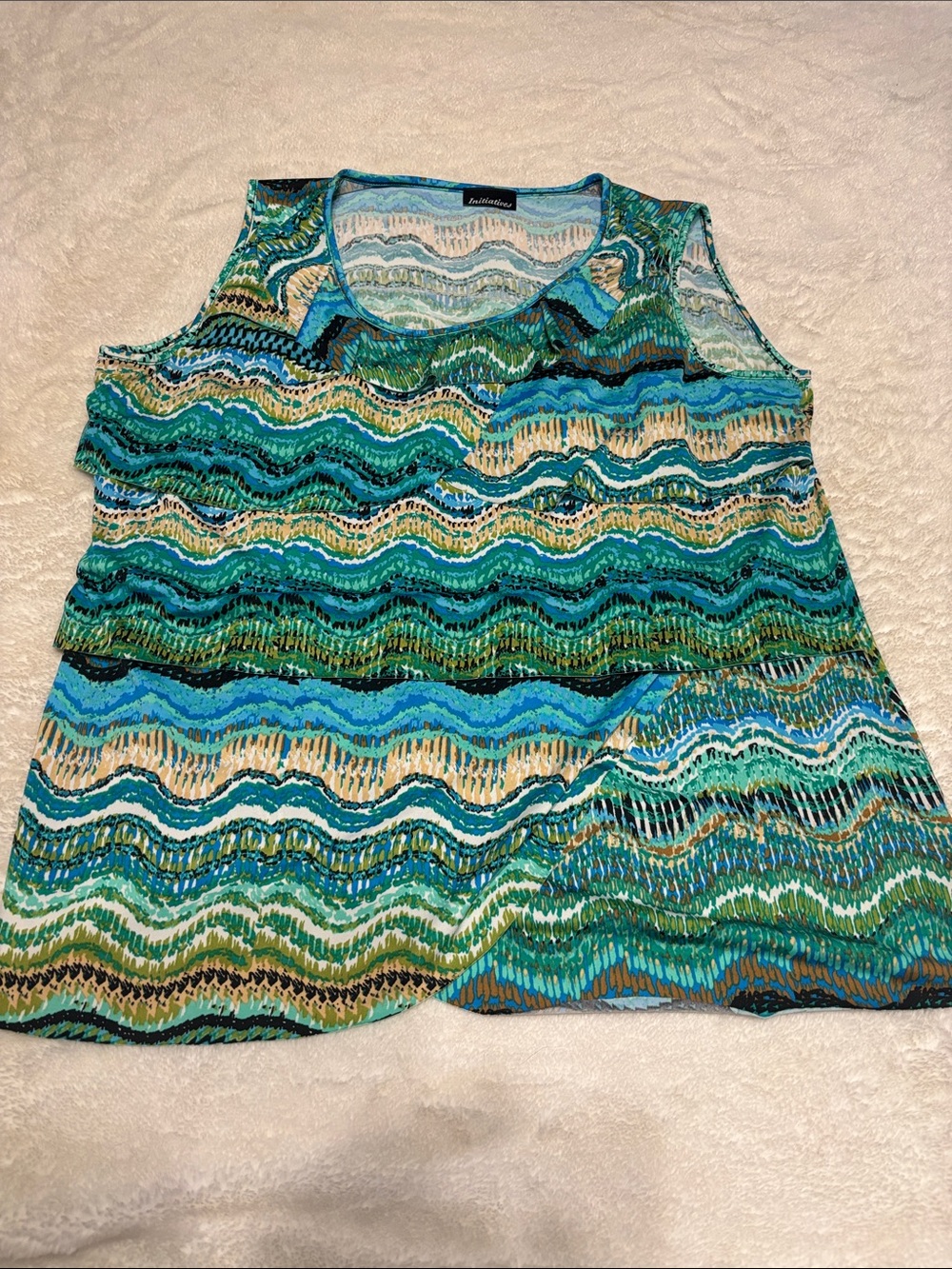 Wave-Print Sleeveless Tank Top in Blue & Green